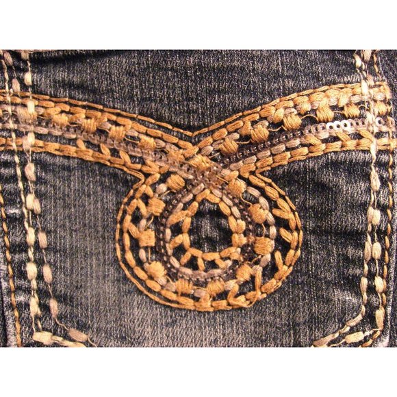 Rue21 Womans JEANS SHORTS 3/4 Curvy Long Low Rise W 27 Blue Denim Stretch - Picture 8 of 11